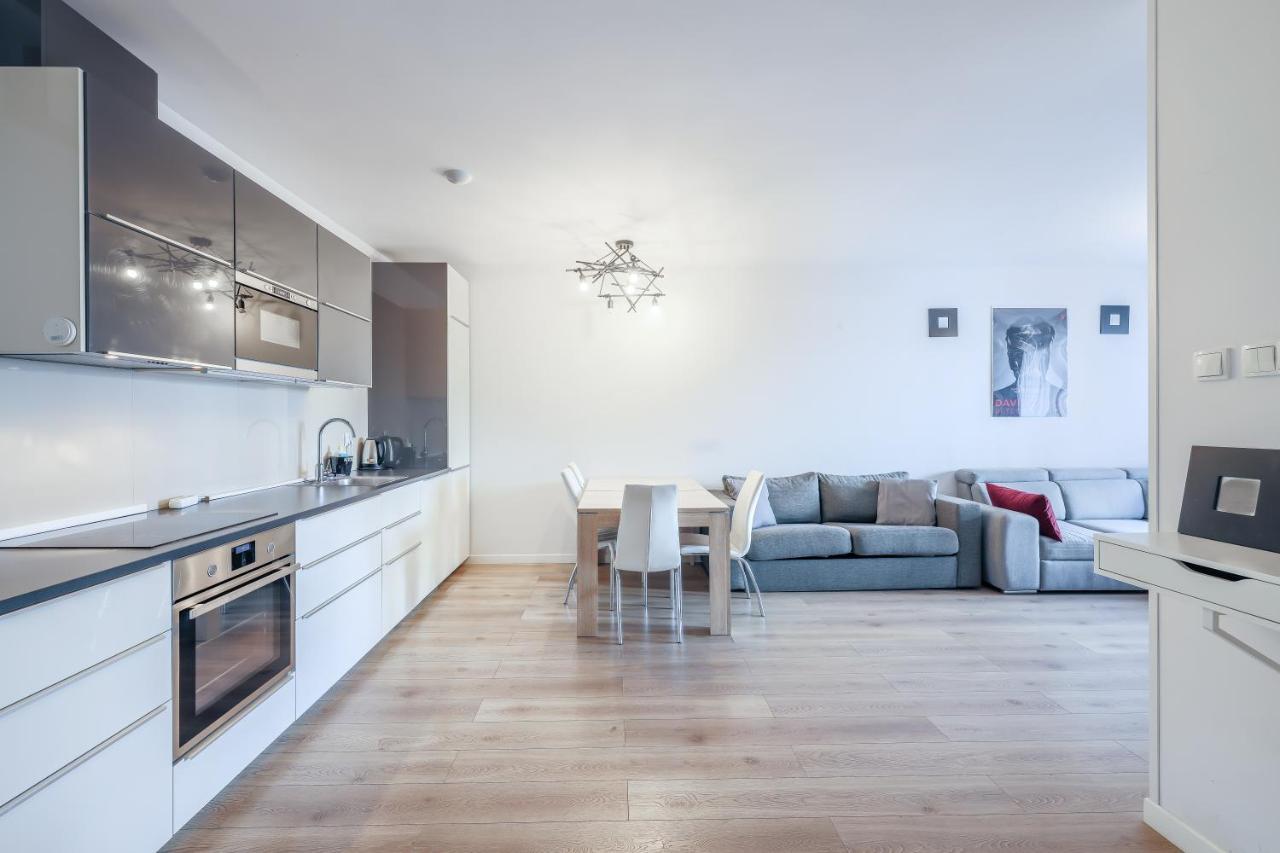 Apartmate Spacious Apartment With Balcony Oldtown For 6 People Гданск Екстериор снимка